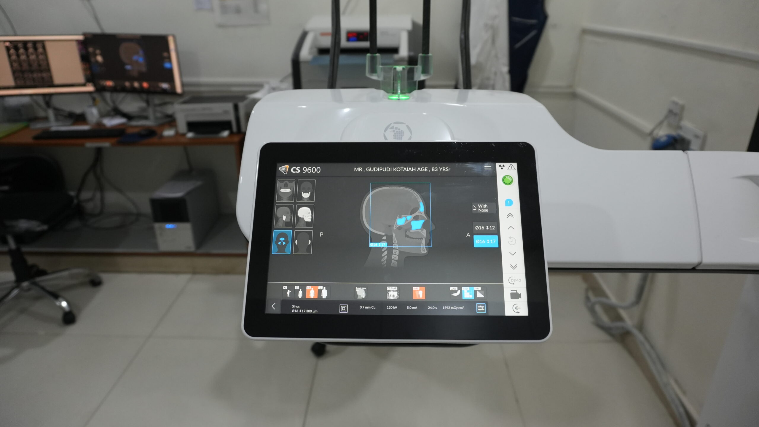 CT imaging control console